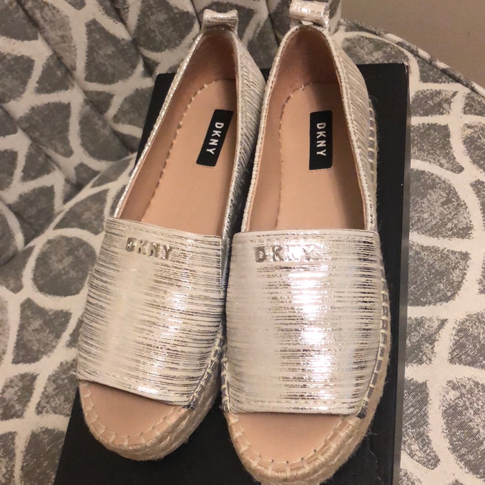 DKNY- Mer Peep-Toe Espadrille Sandals